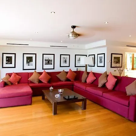 Villa Holiday In Nueva Andalucia ! *