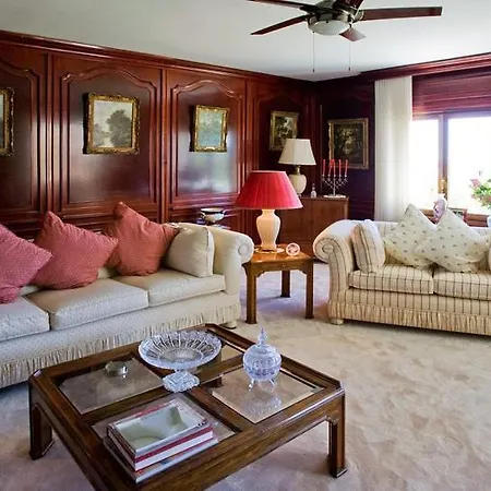 Villa Holiday In Nueva Andalucia ! *