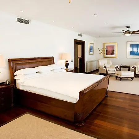 Villa Holiday In Nueva Andalucia !